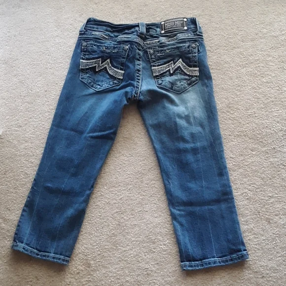 Miss Me Capri - Picture 4 of 13